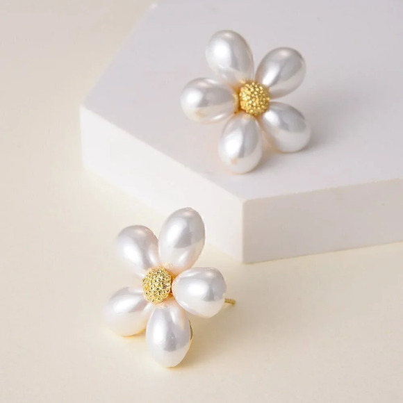 Multicolor Women's Jewelry Faux Pearl Decor Flower Design Stud Earrings - Picture 3 of 5